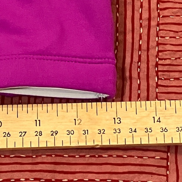 Fabletics Women’s snakeskin print exercise / Tank Top with built in sports bra - Picture 5 of 12